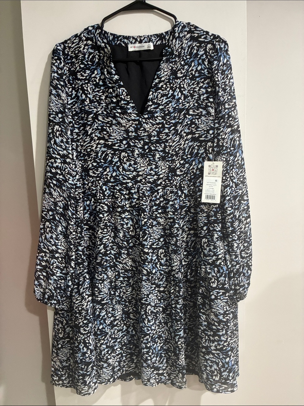 89th & Madison NWT Sheer-Sleeve V-Neck Swing Dress in Black and Light Blue